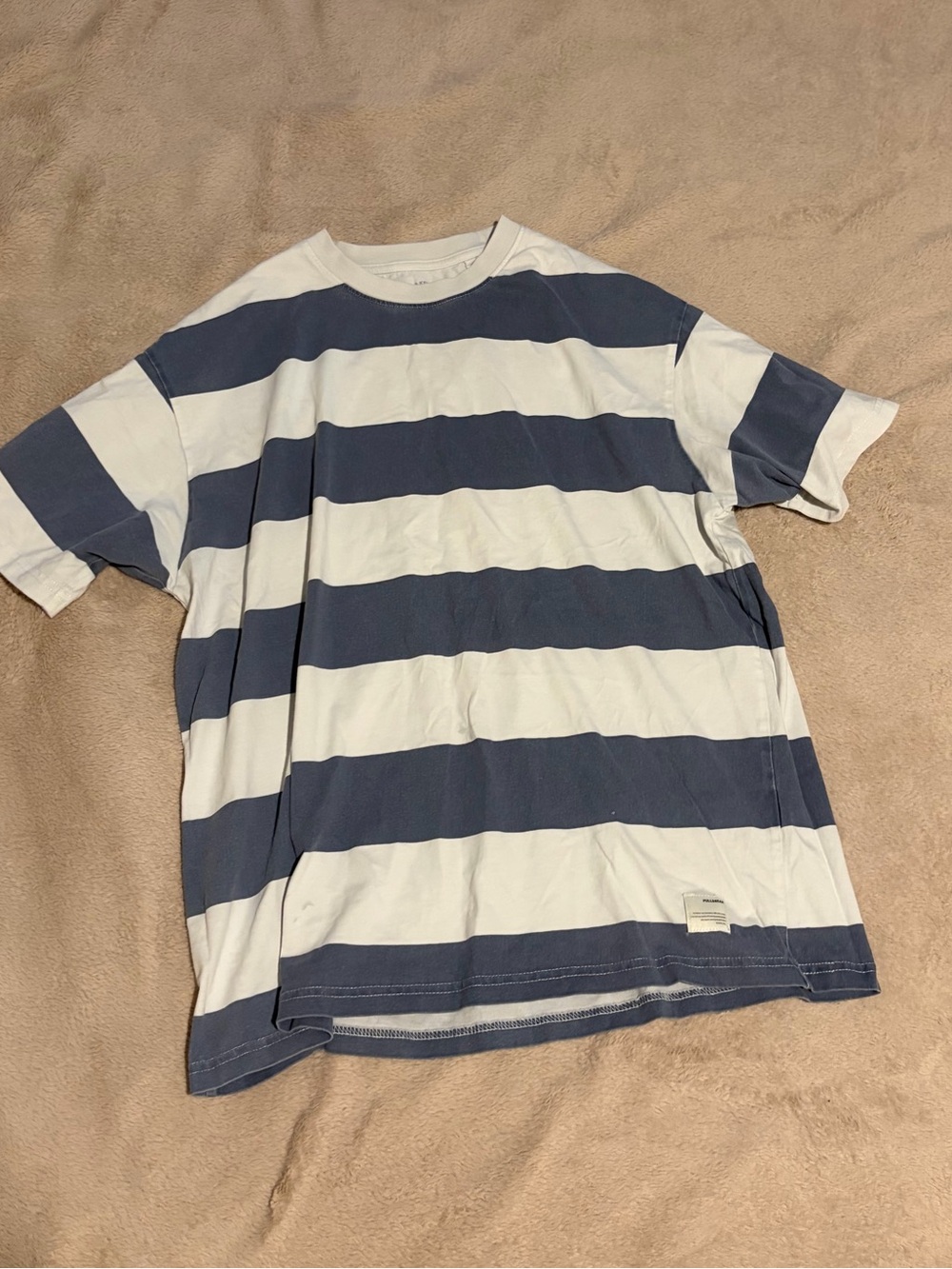 Pull&Bear Men's Navy and White Wide Stripe Tee